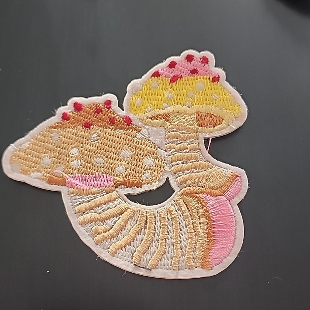 MUSHROOM HIPPIE EMBROIDERY IRON ON PATCH 3x3